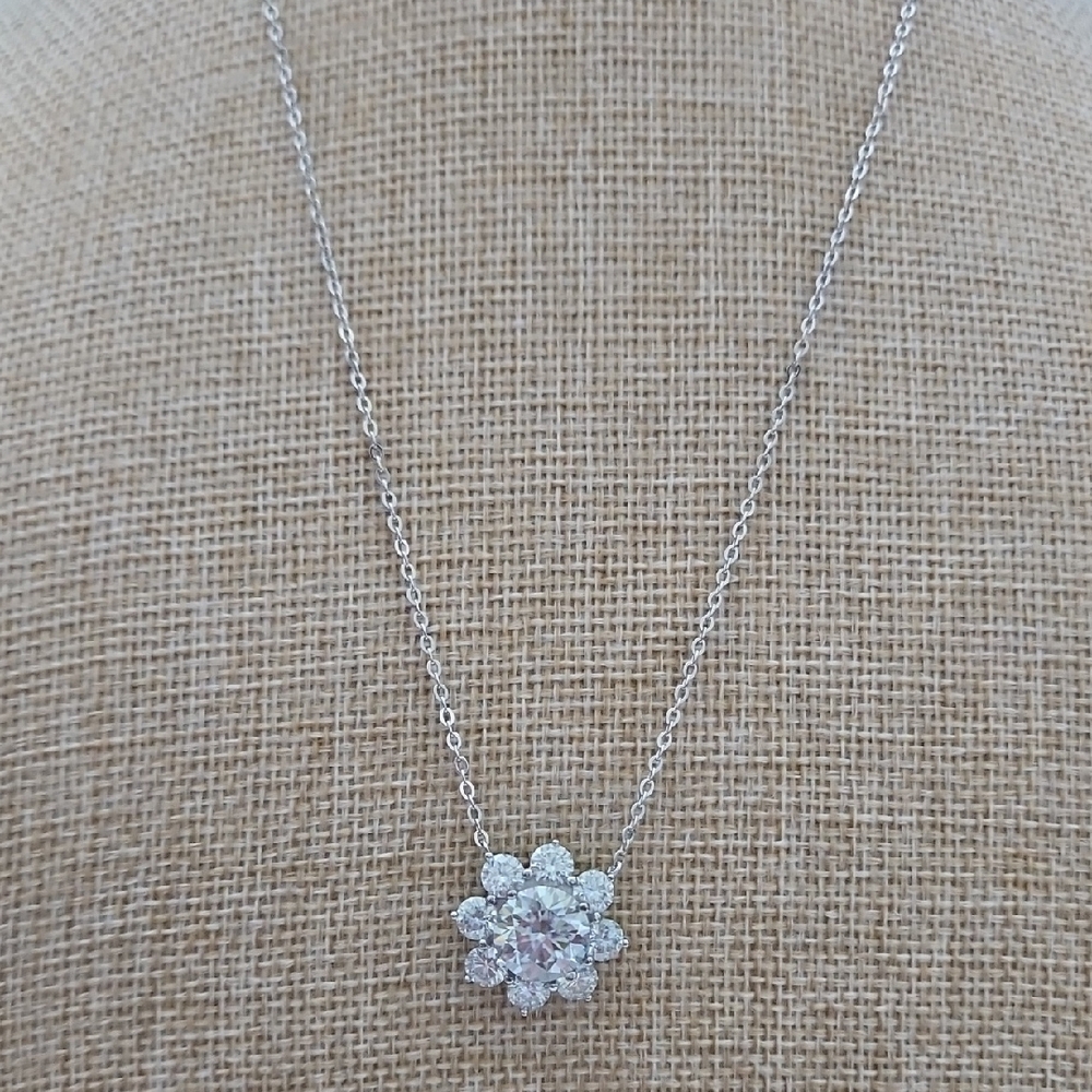9cttw Moissanite Sunflower Necklace